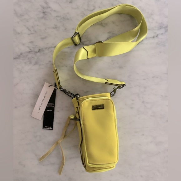 NWT Aimee Kestenberg ‘On top of the world’ bottle, phone, cards $ cross body - Picture 3 of 12